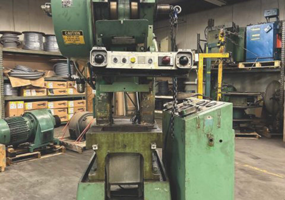 32 TON MINSTER HIGH SPEED FIXED BASE PRESS [STK# 1402]